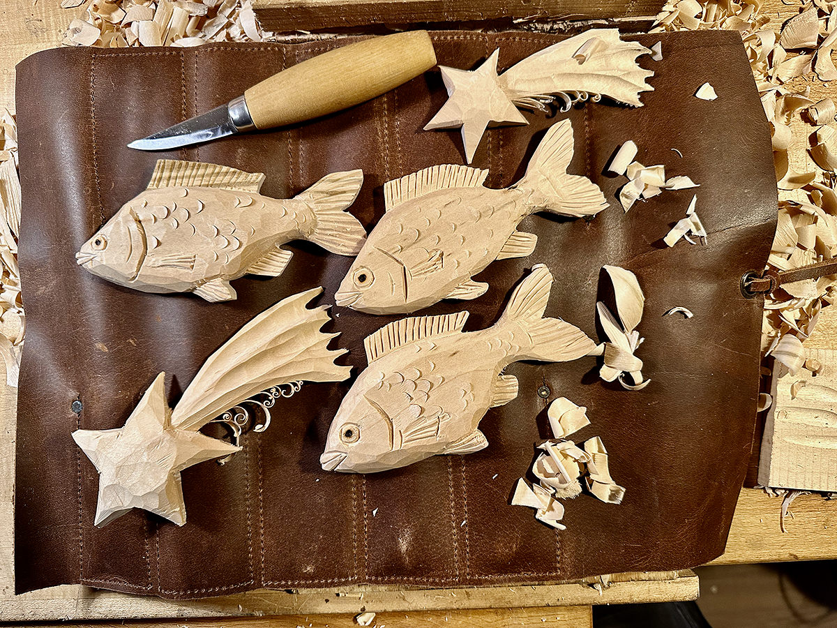 Christmas linden decorations